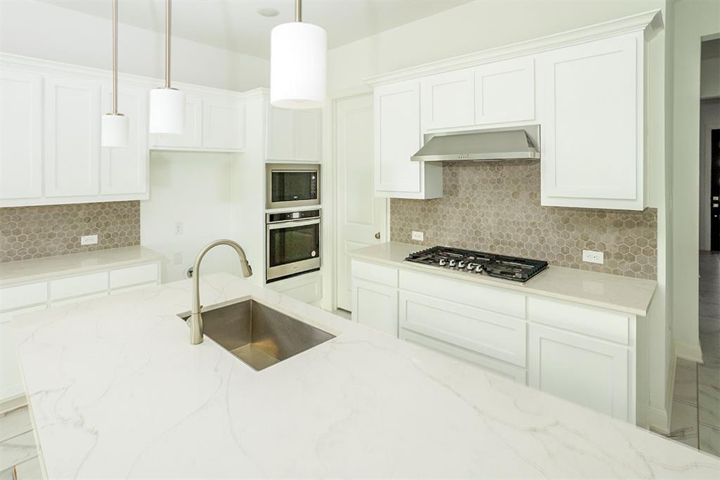 4516 Hammerstein Boulevard Property Photo 4