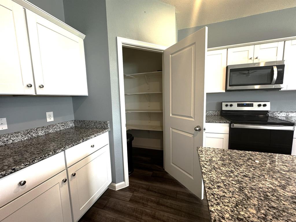 1405 Escondido Drive Property Photo 6