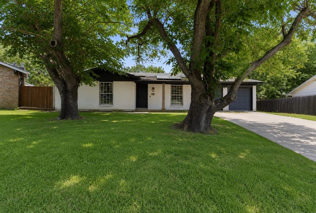 714 S Deerfield Circle Property Photo 1