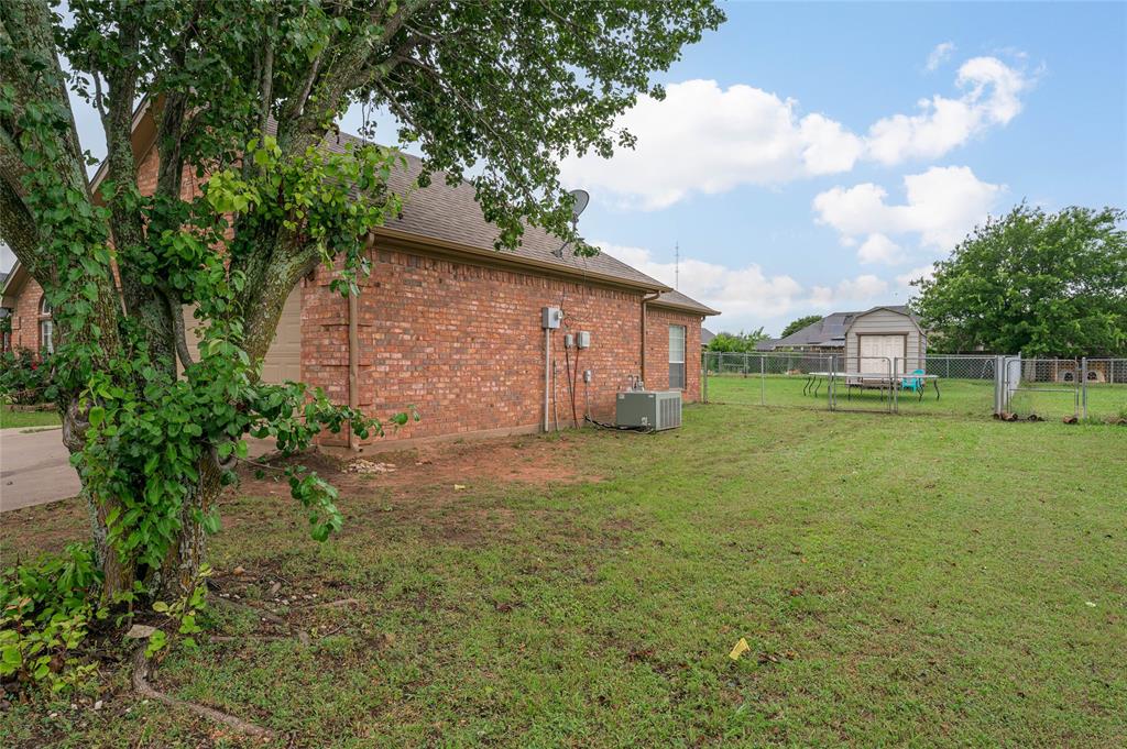 408 Sunshine Trail Property Photo 5