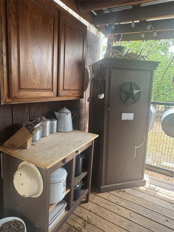 400 Cain Street Property Photo 11
