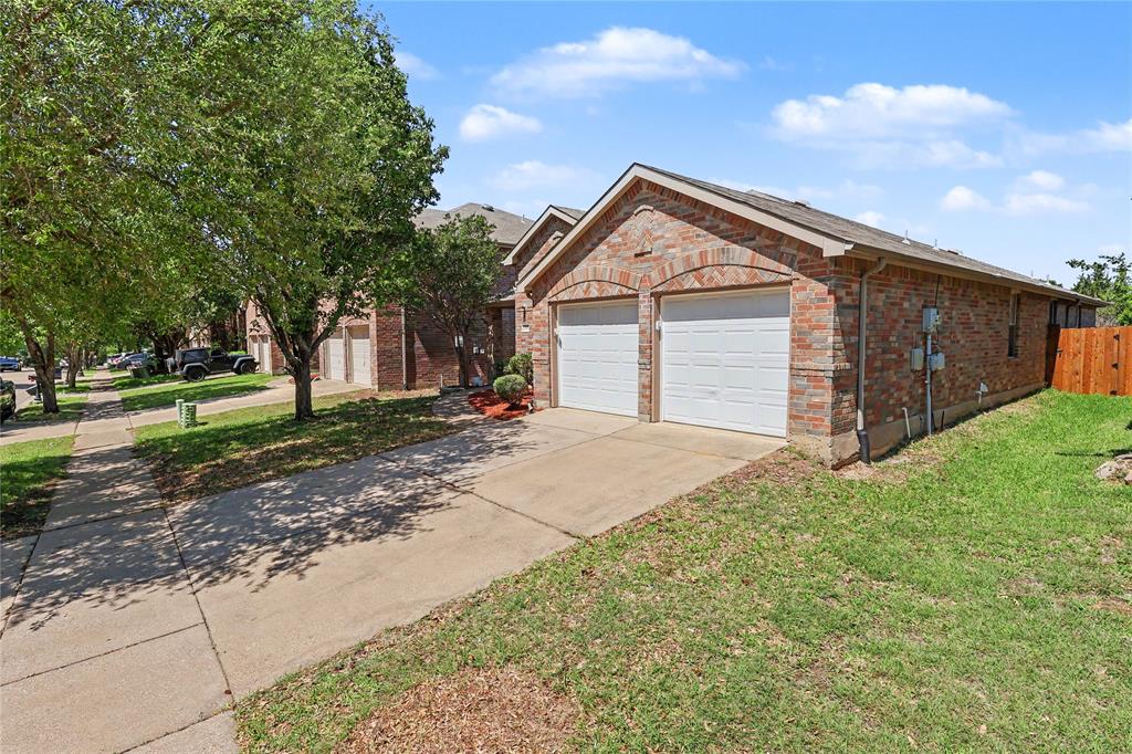 2313 Becard Drive Property Photo 2