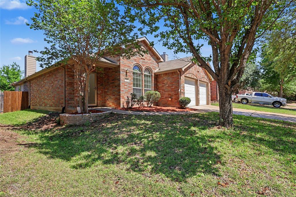 2313 Becard Drive Property Photo 4
