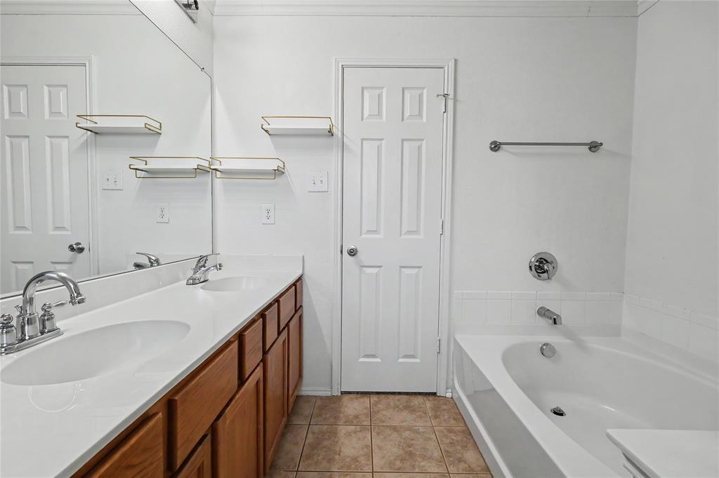 2313 Becard Drive Property Photo 16