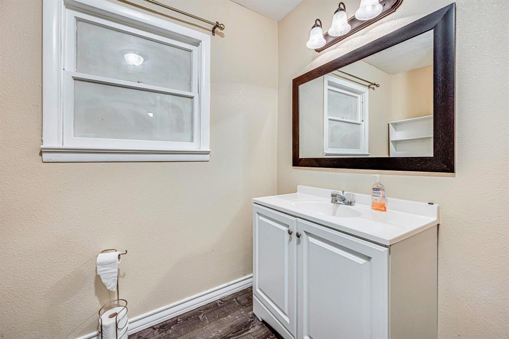 504 John Arden Drive Property Photo 18