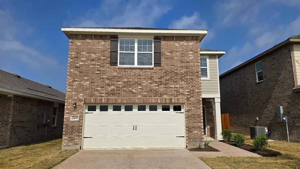 2105 Meadow Park Drive Property Photo 1