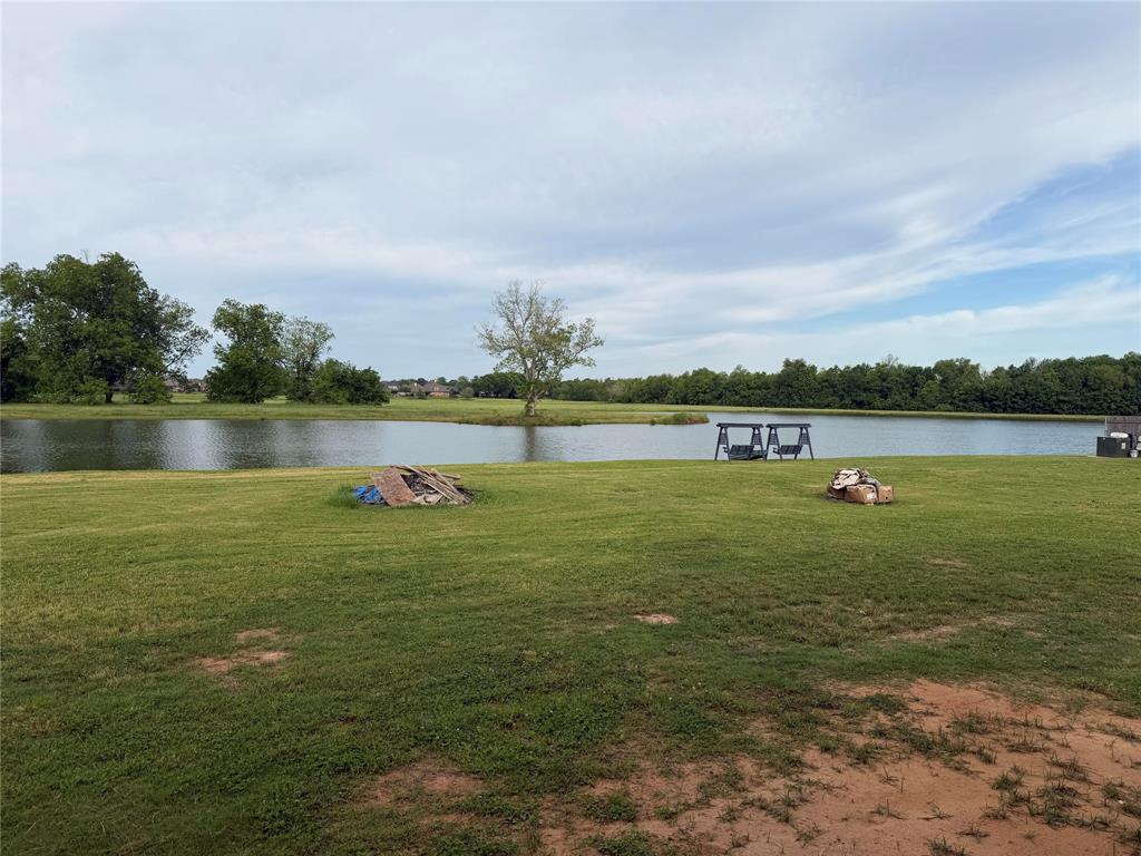 916 Chisolm Trail Property Photo 11