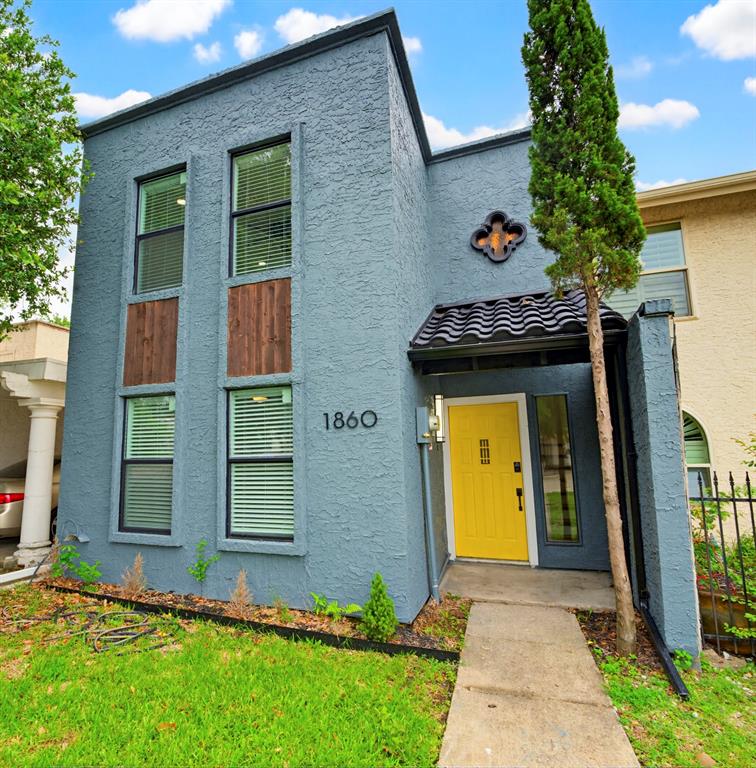 1860 Amber Lane Property Photo 1