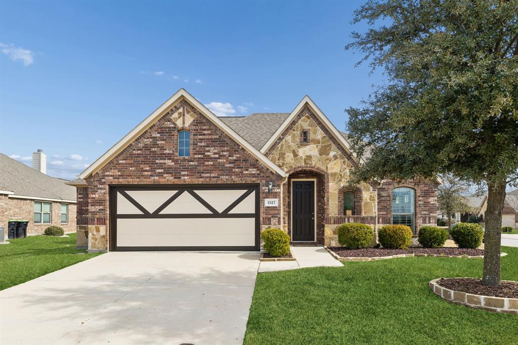 1517 Martin Creek Drive Property Photo 1