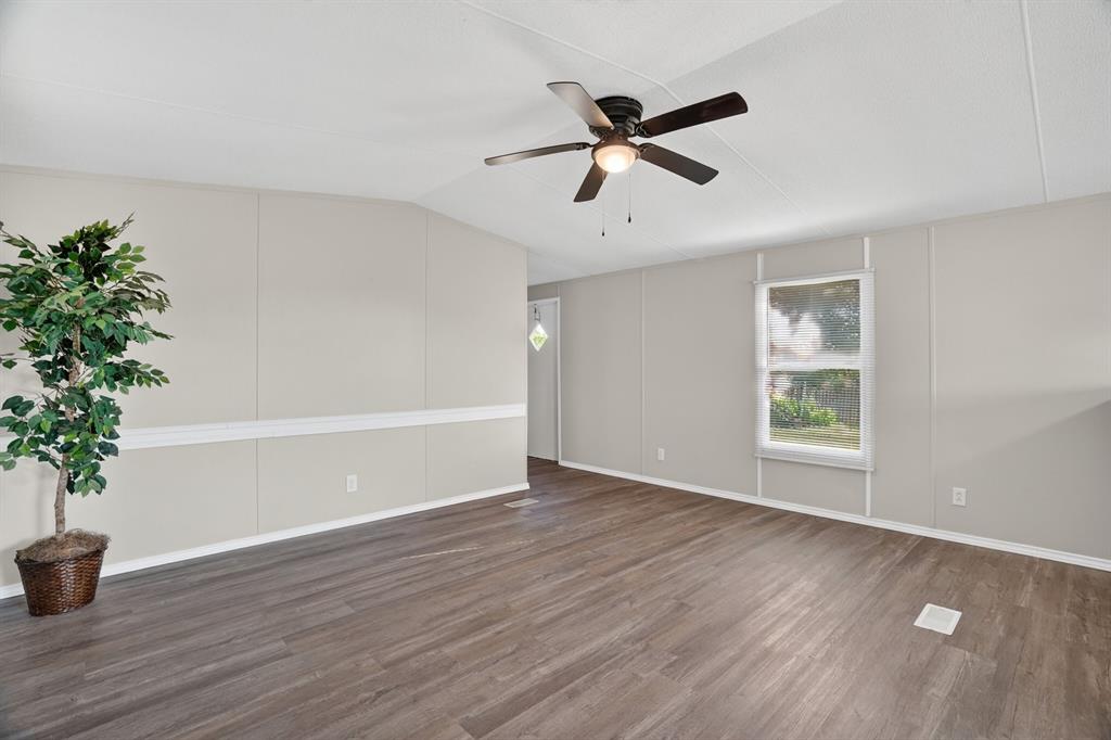 7601 River Run Property Photo 7