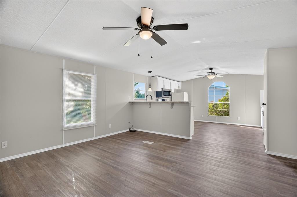 7601 River Run Property Photo 8