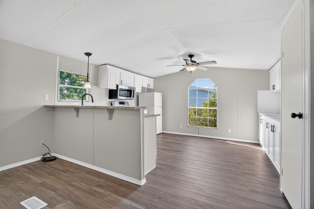 7601 River Run Property Photo 9
