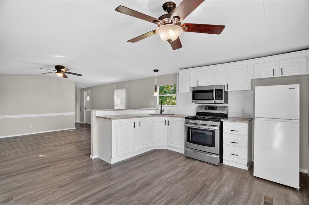 7601 River Run Property Photo 11