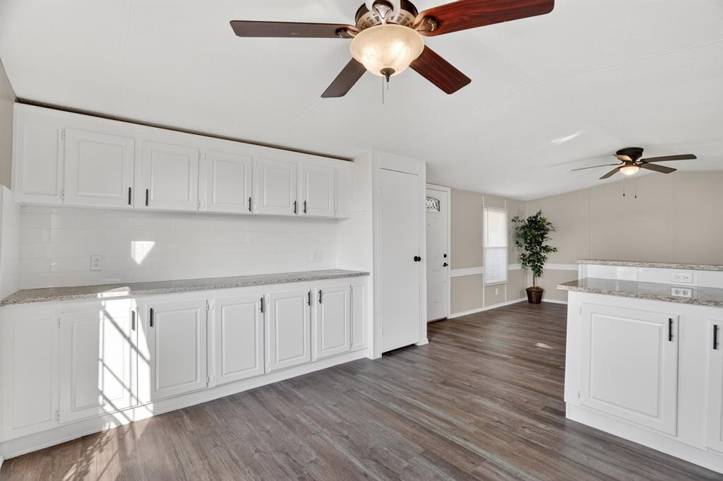 7601 River Run Property Photo 12