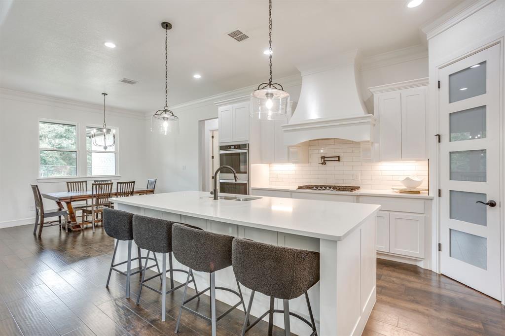 1057 Resolute Road Property Photo 4