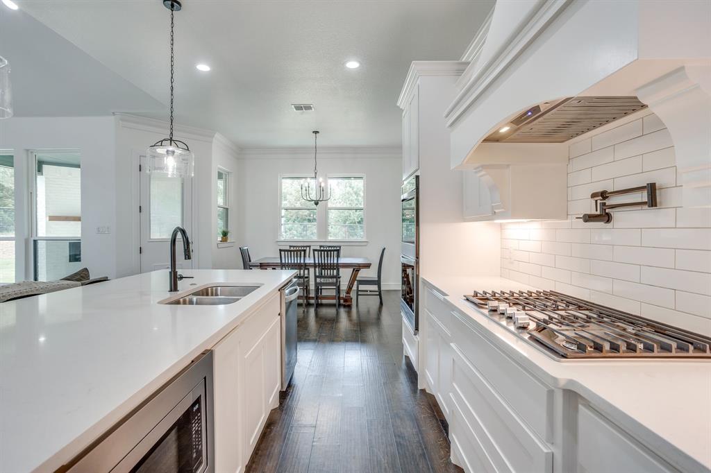 1057 Resolute Road Property Photo 8