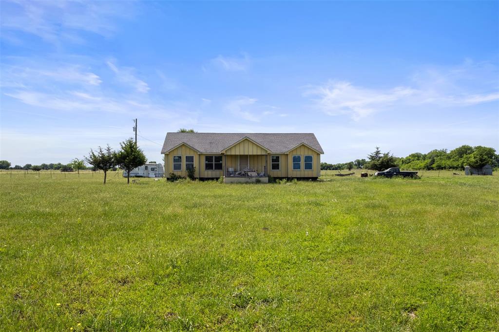 2791 Farm Road 2068 Property Photo 1