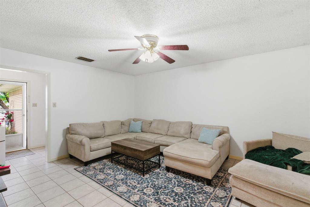 209 Moonlight- Trail Property Photo 3