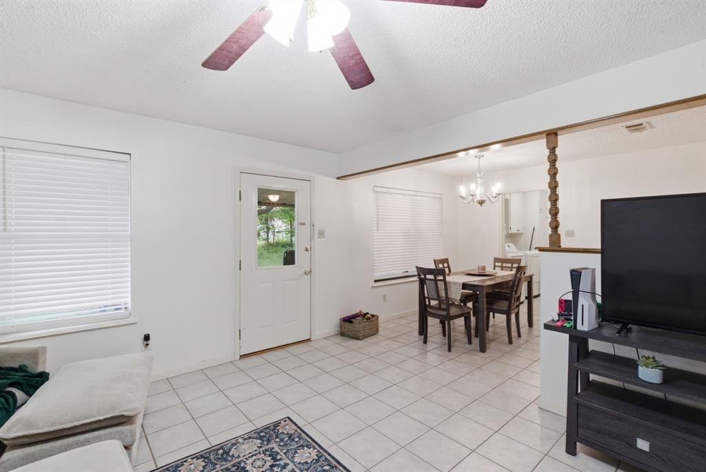 209 Moonlight- Trail Property Photo 5