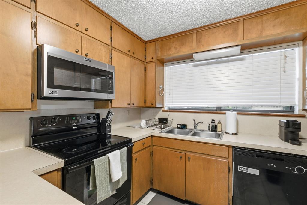 209 Moonlight- Trail Property Photo 9