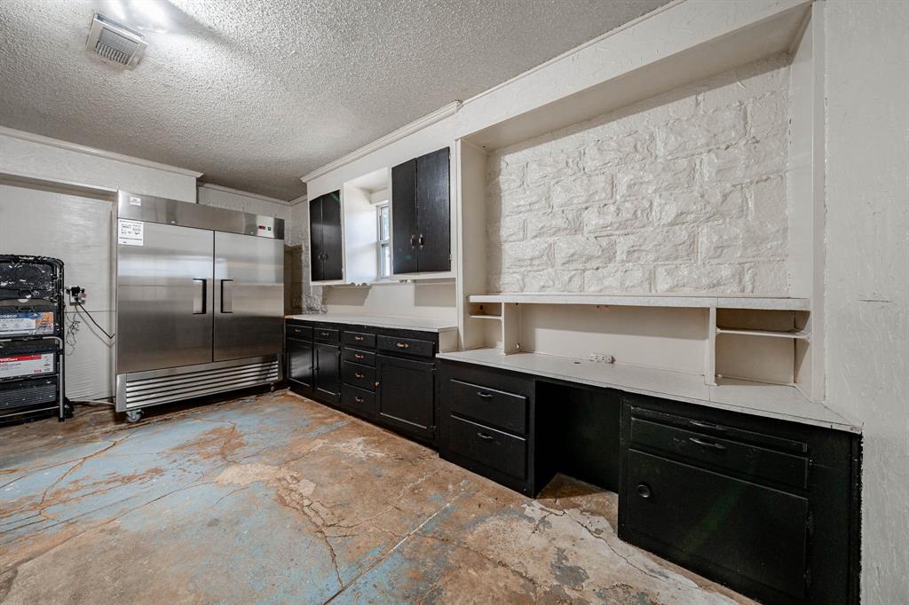165 Jefferson Avenue Property Photo 21