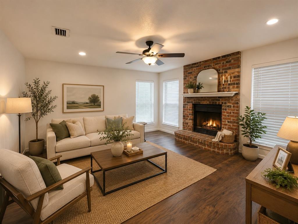 6104 Bay Hill Property Photo 2