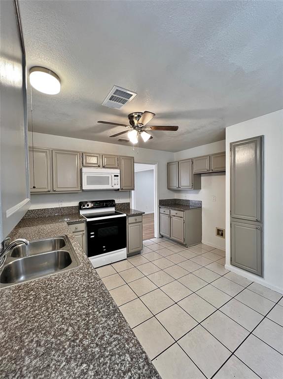 6104 Bay Hill Property Photo 11