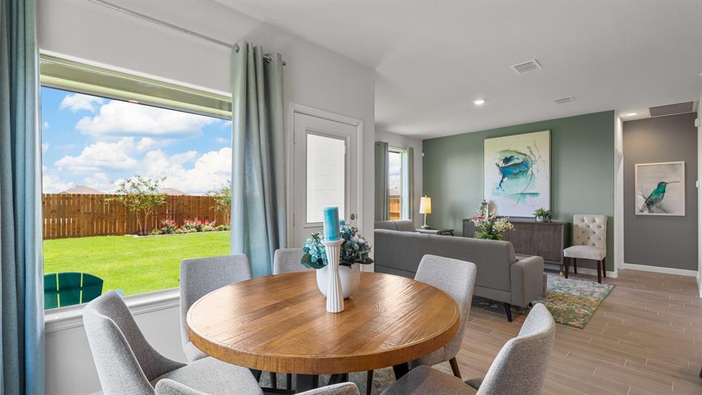 423 Sunday Silence Way Property Photo 11