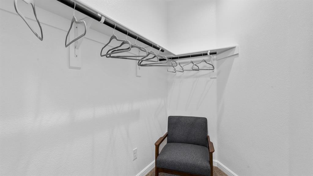 423 Sunday Silence Way Property Photo 25