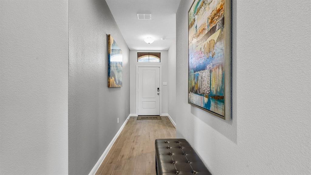423 Sunday Silence Way Property Photo 35