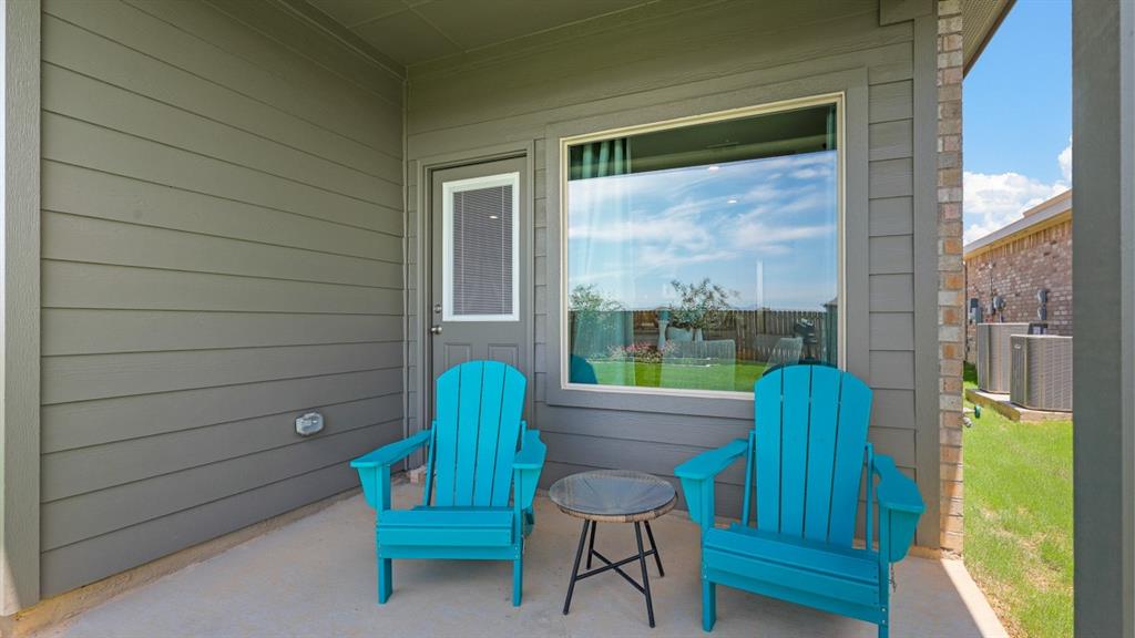423 Sunday Silence Way Property Photo 37