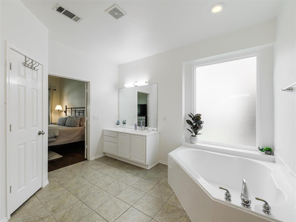 2373 Falcon Point Drive Property Photo 12