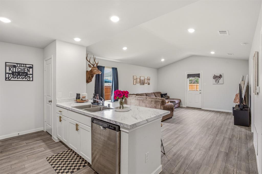 248 Peace Lily Way Property Photo 10