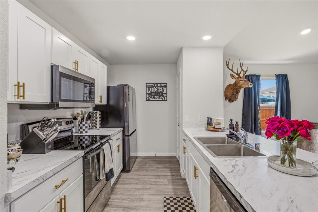 248 Peace Lily Way Property Photo 12