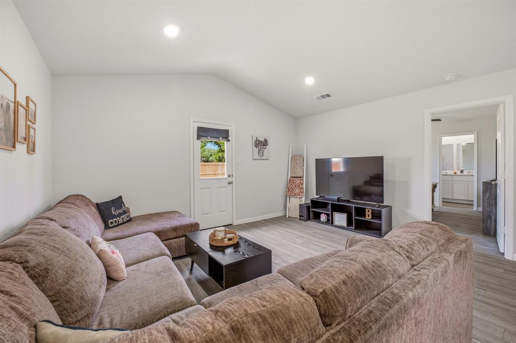 248 Peace Lily Way Property Photo 17