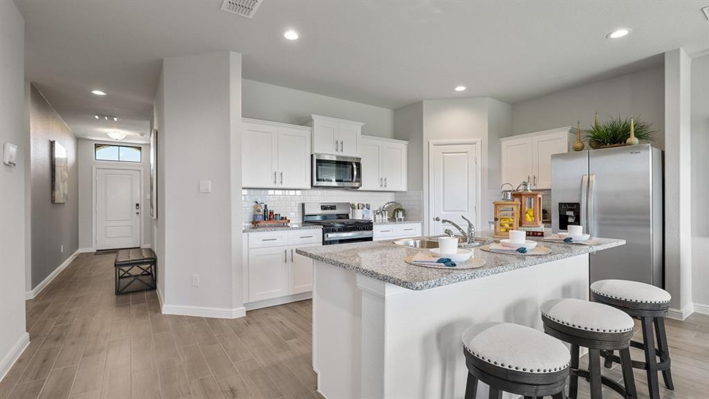 431 Sunday Silence Way Property Photo 2