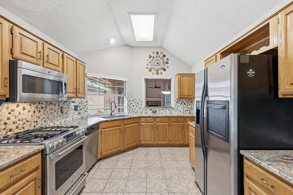 5101 Hearthcrest Drive Property Photo 10
