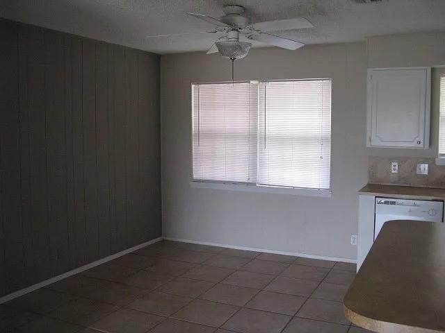 4004 Vicky Street Property Photo 6