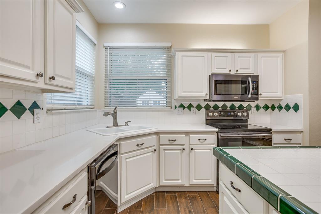 4917 Dougal Avenue Property Photo 14