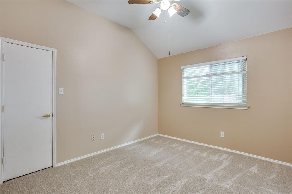 4917 Dougal Avenue Property Photo 27