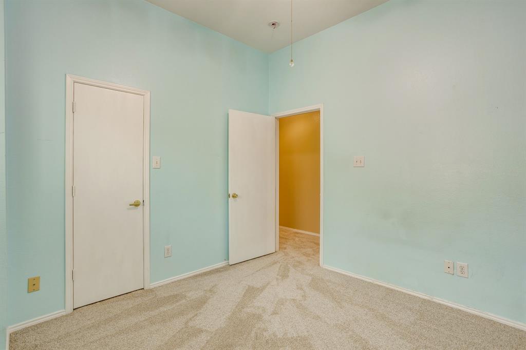 4917 Dougal Avenue Property Photo 34