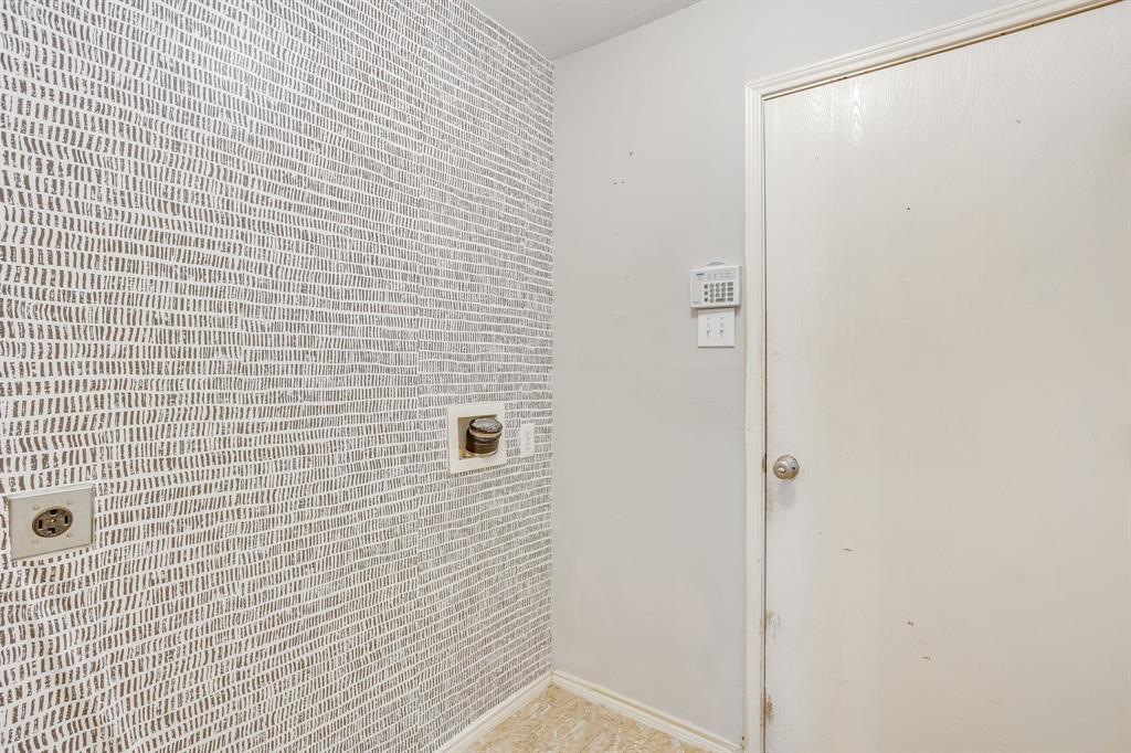 4917 Dougal Avenue Property Photo 35