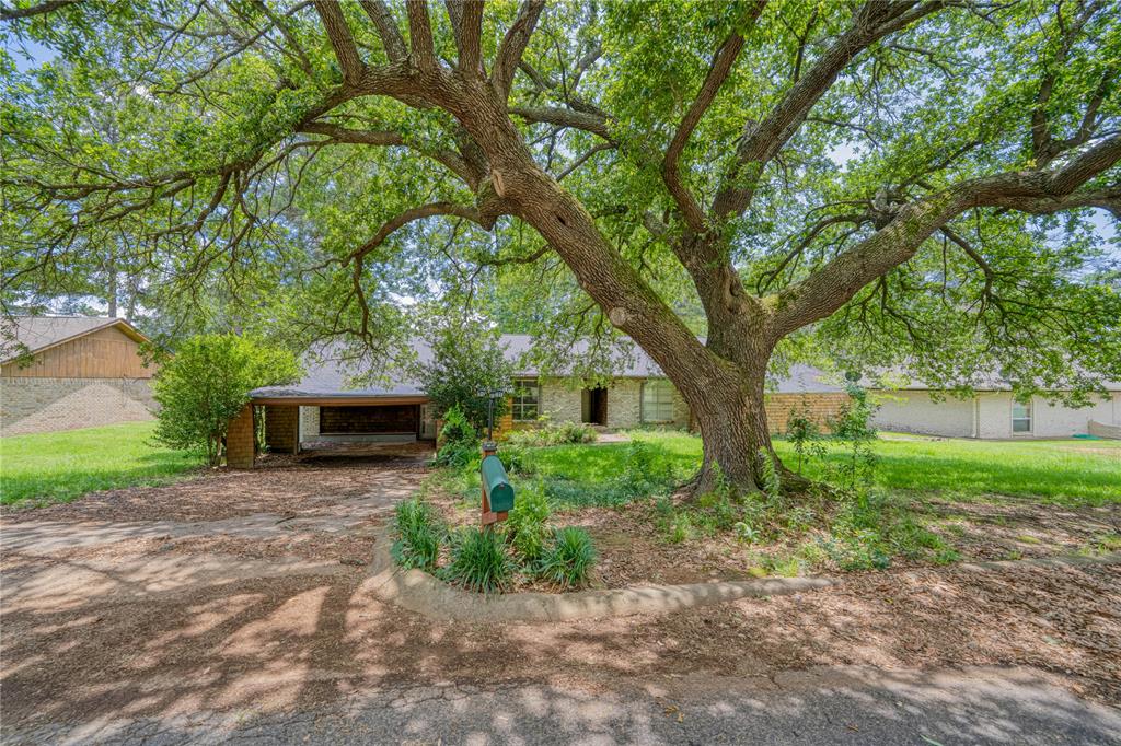 1006 Rikkity Lane Property Photo 2