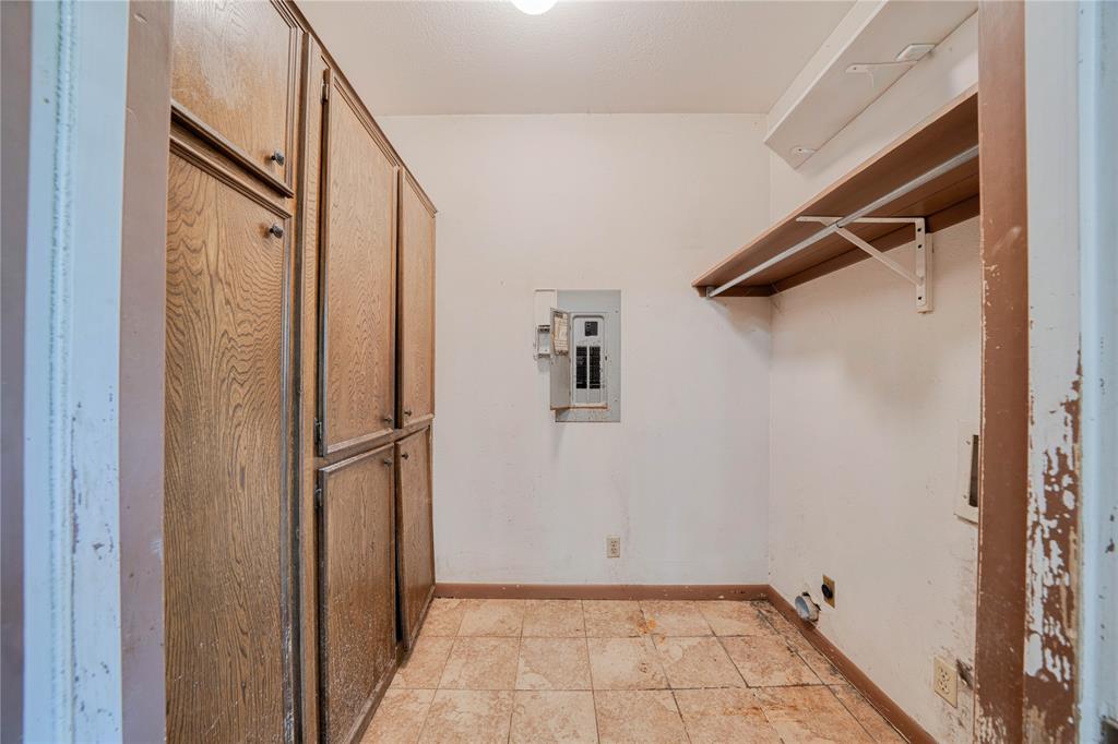 1006 Rikkity Lane Property Photo 14