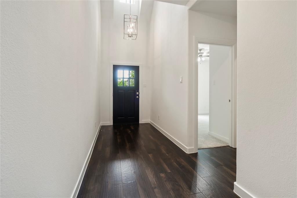 1700 Homestead Way Property Photo 4