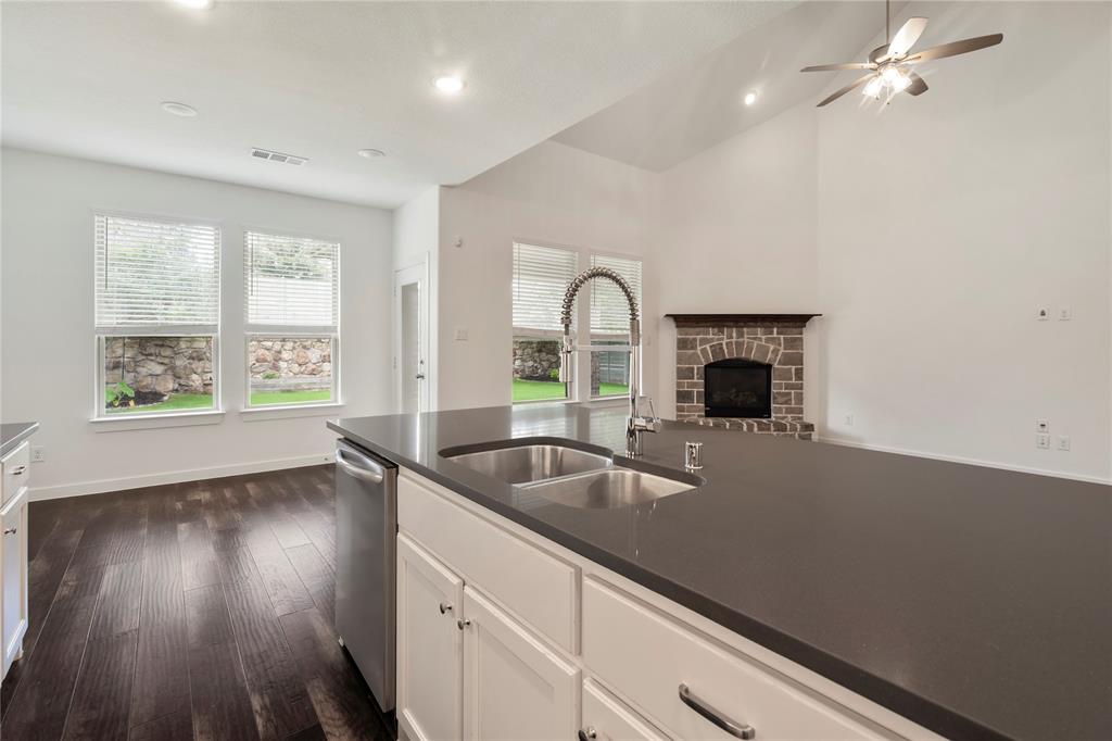 1700 Homestead Way Property Photo 11