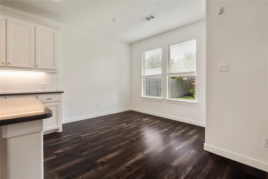 1700 Homestead Way Property Photo 12