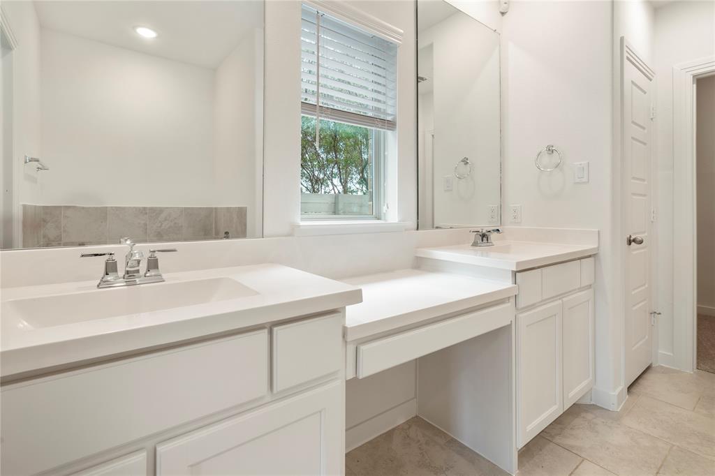1700 Homestead Way Property Photo 19