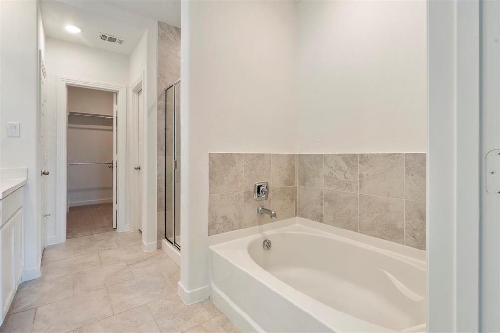 1700 Homestead Way Property Photo 20