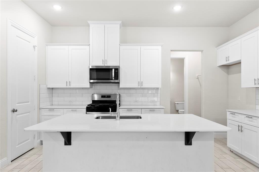 6228 Blythe Drive Property Photo 7